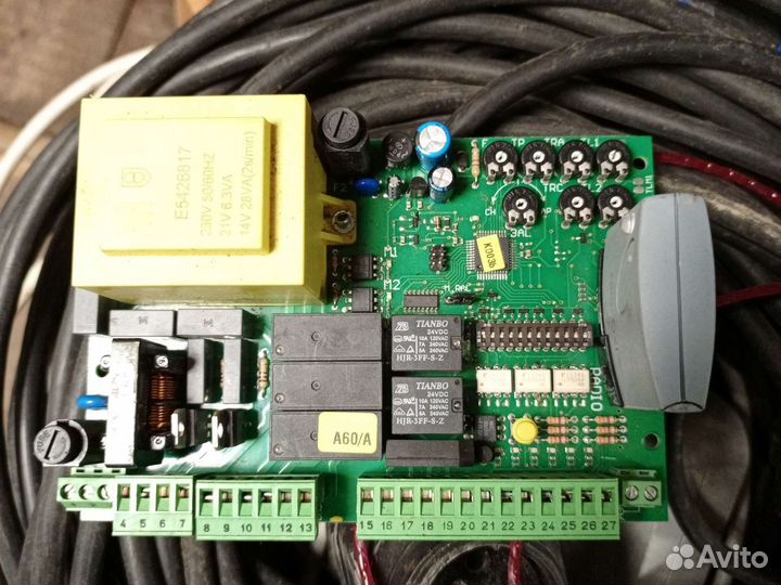 Блок управления распашными воротами nicea60A