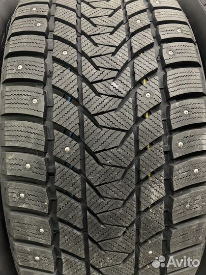 Tri Ace Snow White II 285/45 R21 109H