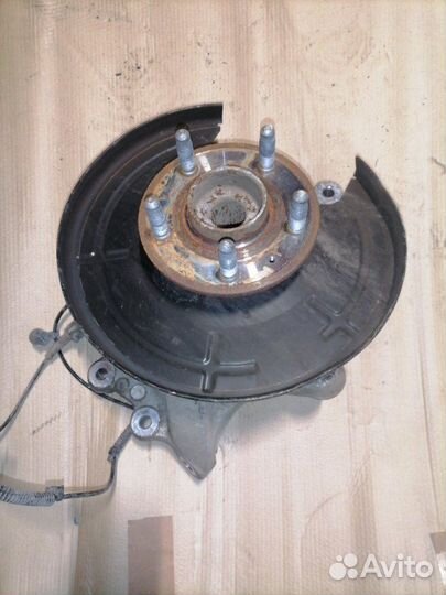 Кулак задний левый Opel Insignia 2012