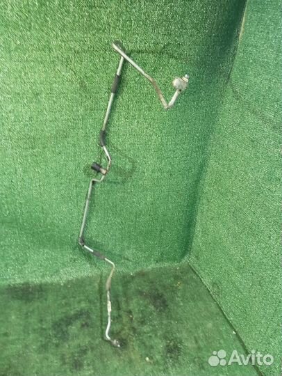 Трубка кондиционера длинная Mitsubishi Carisma