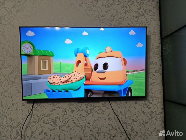 Телевизор SMART tv с вайфаем бу