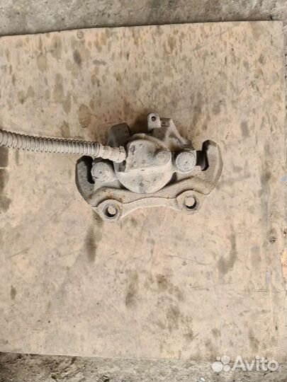 Тормозной супорт задний левый Mercedes W221