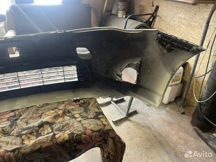 Передний бампер Toyota Corolla Fielder