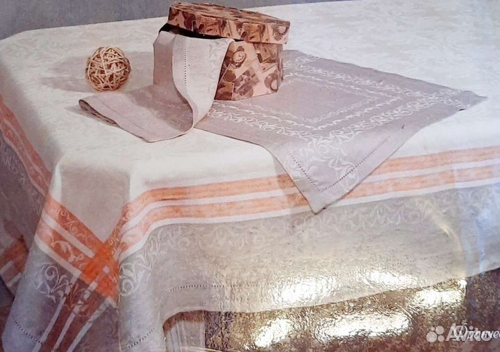 Скатерть и салфетки из льна