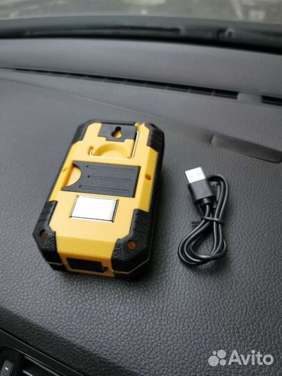 Фонарик светодиодный аккумуляторный