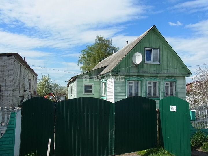 Дом 195,5 м² на участке 13,8 сот.