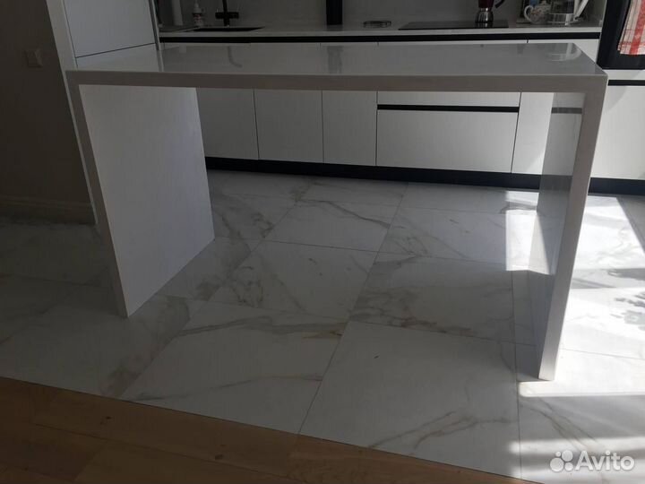 Остров стол универсальный из Hanex BL-219