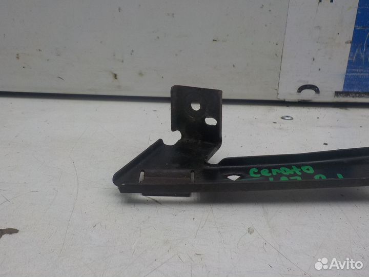 Кронштейн фары Kia Cerato 2009