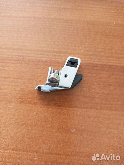 Держатель лапок для швейных машин Brother