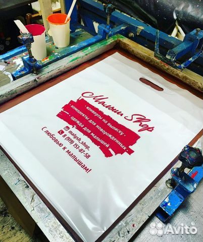 Пакеты, кружки, значки, плакетки