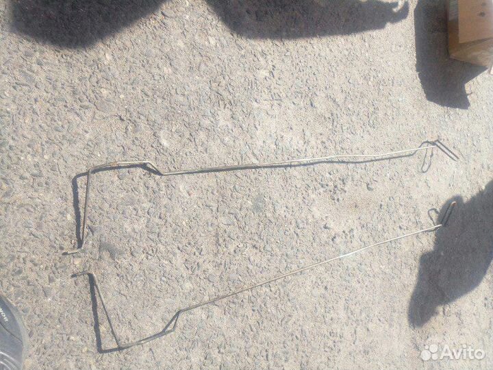 Торсион крышки багажника правый Toyota Camry XV50