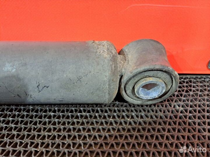 Амортизатор задний