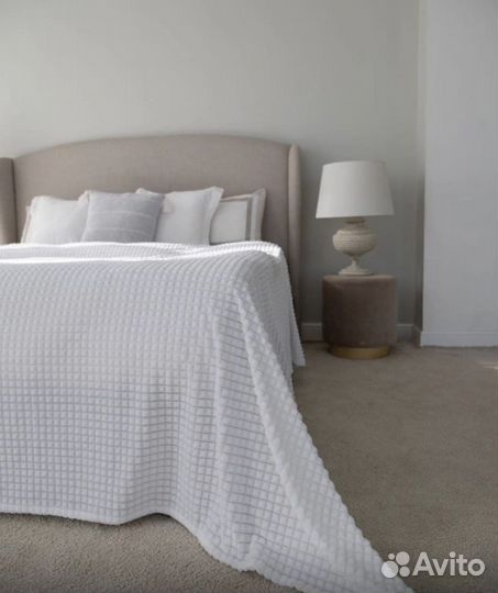 Покрывало на кровать новое