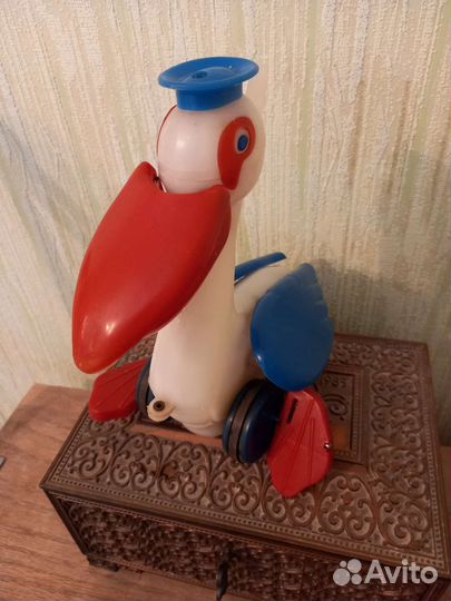 Игрушка пеликан на колесах, СССР