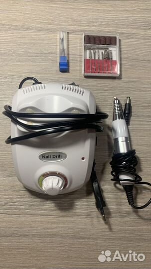 Лампа и аппарат для маникюра и педикюра