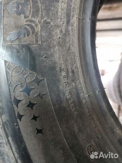 Michelin Latitude X-Ice 215/70 R16