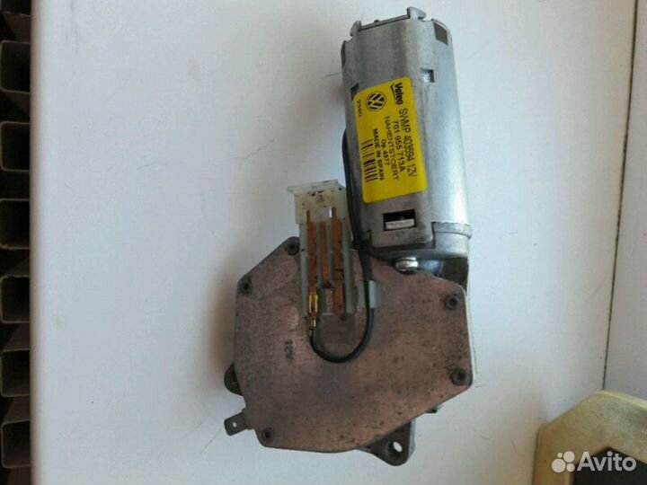 Мотор стеклоочистителя на фольксваген