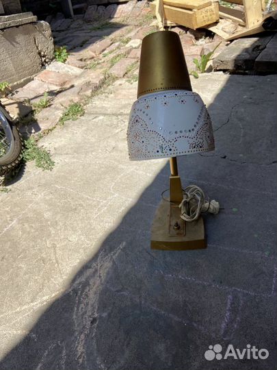 Лампа настольная