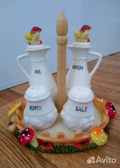 Набор для специй на подставке