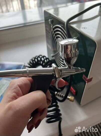 Газожидкостный пилинг, безинъекционная терапия