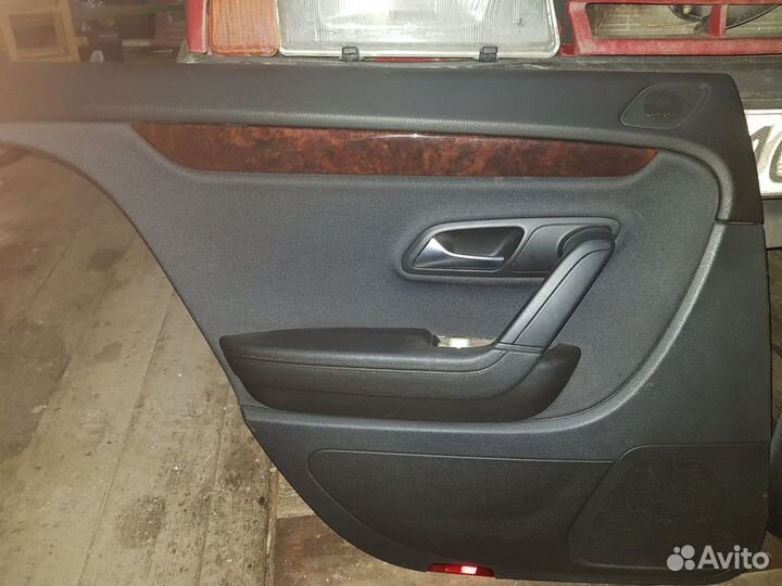 Обшивки двери Passat cc задние/передние