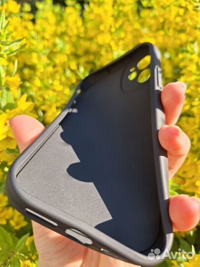 Чехол на iPhone 11