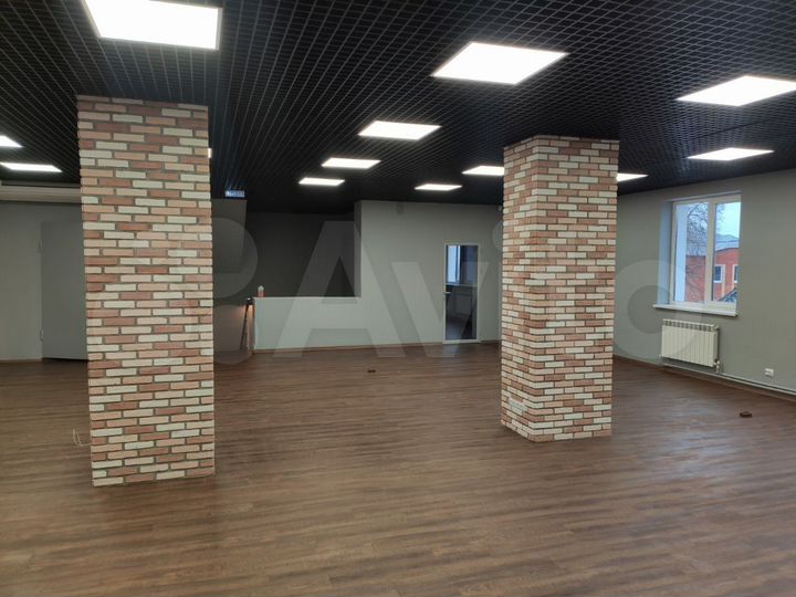 Свободного назначения, 560 м²