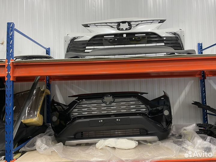 Toyota camry rav 4 2020 2021 бампера под цвет