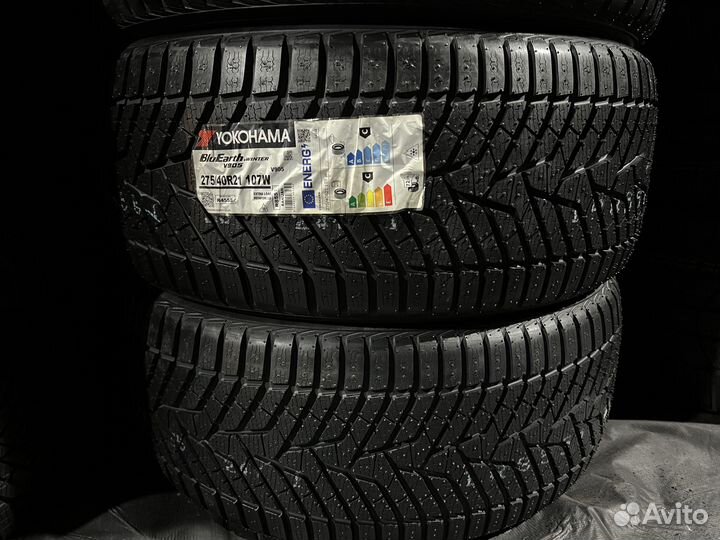 Yokohama BluEarth Winter V905 315/35 R21 и 275/40 R21 109W