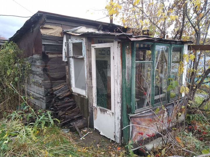 Дом 27,4 м² на участке 15 сот.