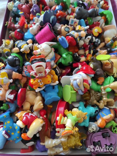 Игрушки из киндера пакетом
