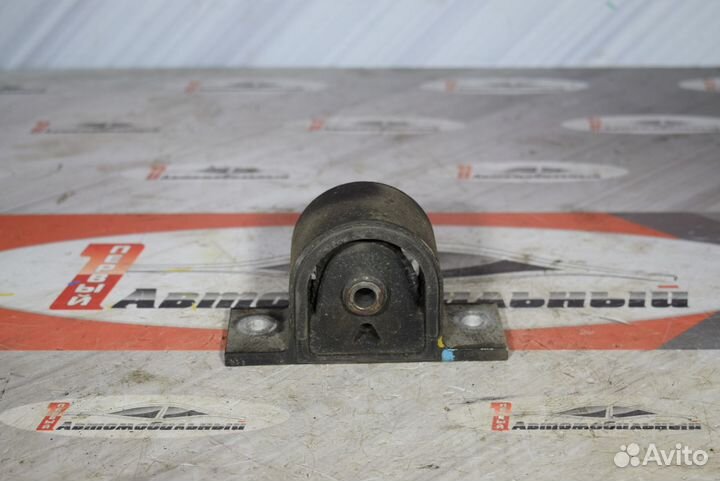 Подушка кпп c Nissan Skyline V35 VQ25DD