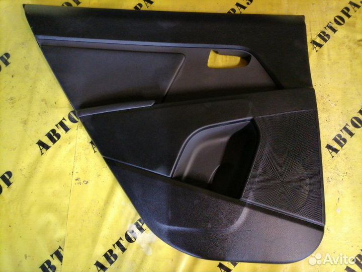 Обшивка двери Kia Sportage 3 2010-2015 2.0 G4KD