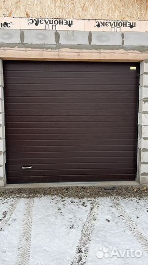 Секционные ворота