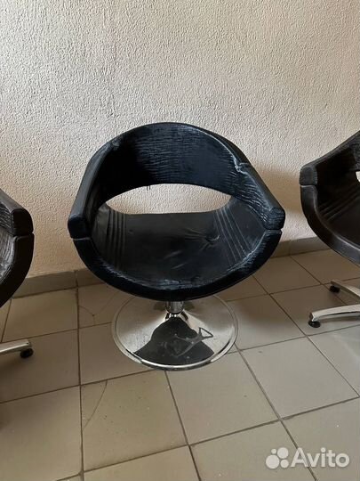 Парикмахерское кресло