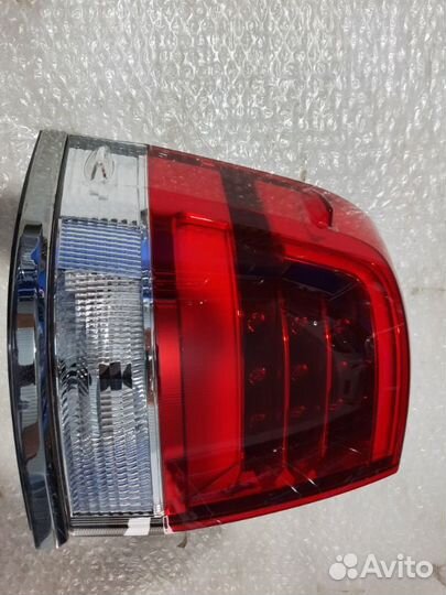 Фонарь наружный задний левый Тoyota Land Cruiser