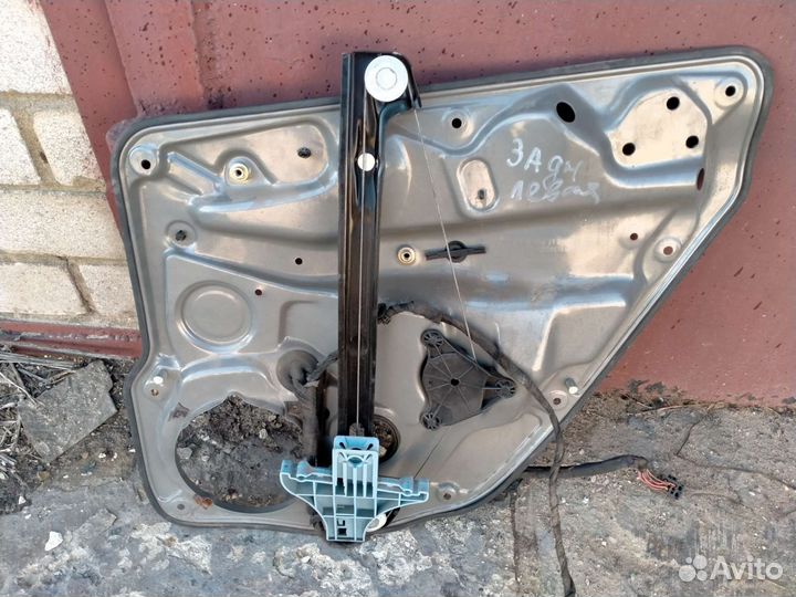 Стеклоподьемник задний левый VW Bora, Golf 4 Jetta