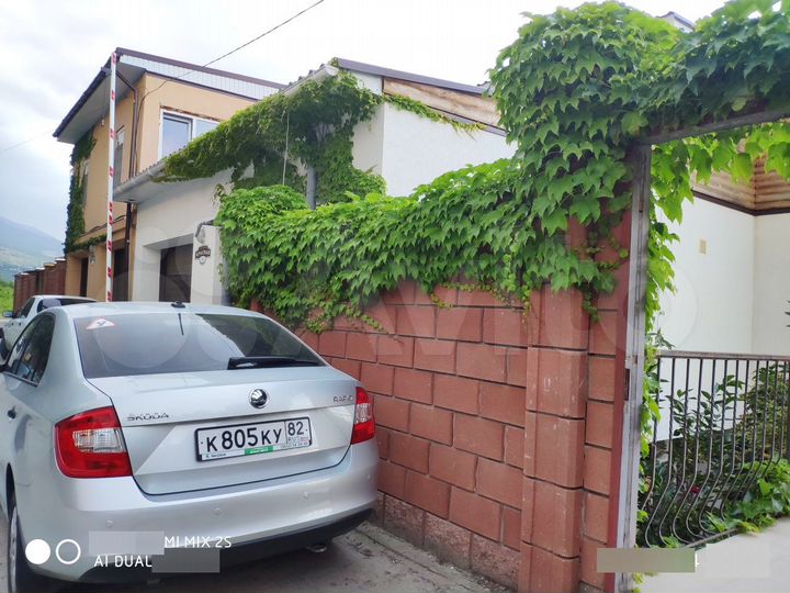 2-к. квартира, 55 м², 1/2 эт.