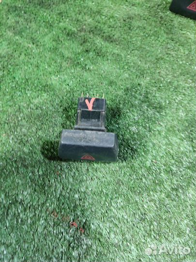 Кнопка аварийной сигнализации LADA Kalina