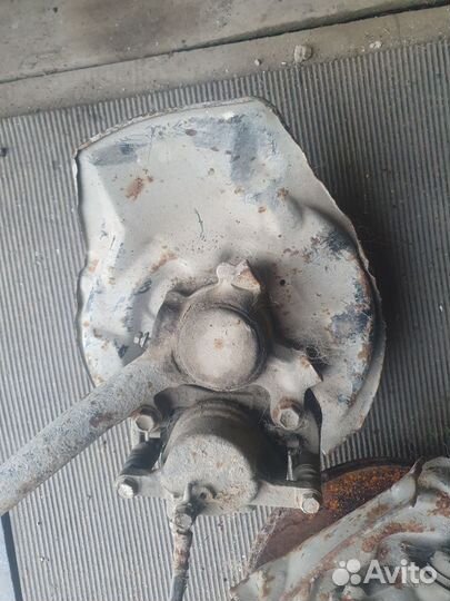 Поворотный кулак на марк 2