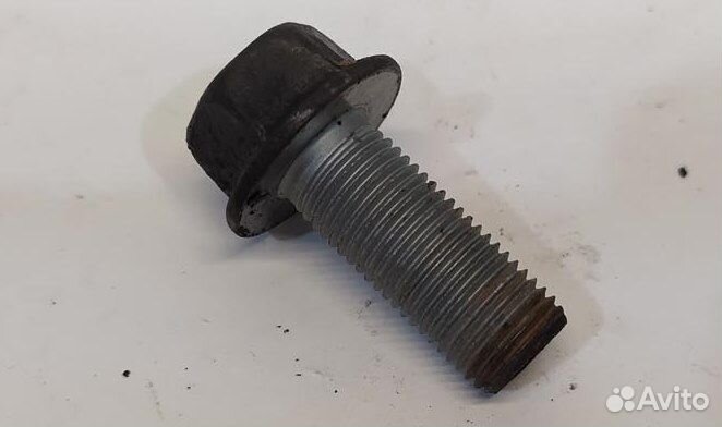 Болт переднего суппорта toyota Avensis T25 03-08