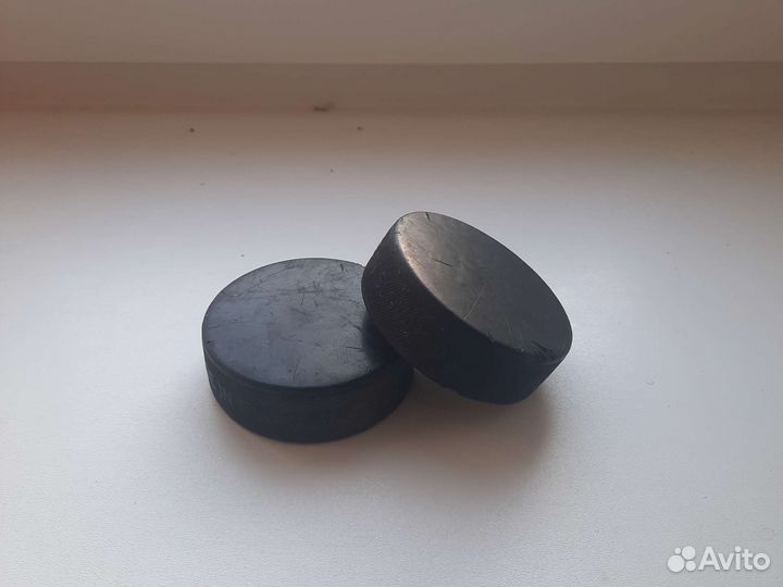 Шайбы хоккейные