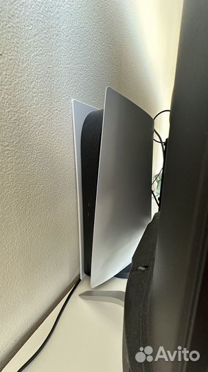 Sony playstation 5 + 2 геймпада