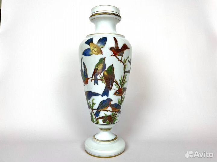 Антикварная ваза, опаловое стекло с росписью, 43см