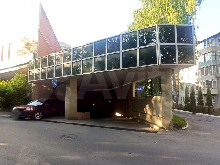 Машиноместо, 20 м²