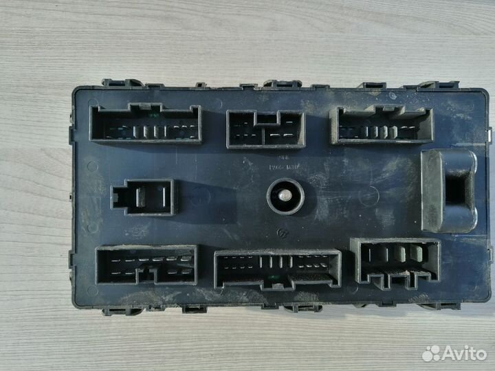 Монтажный блок/блок предохранителей Chery tiggo