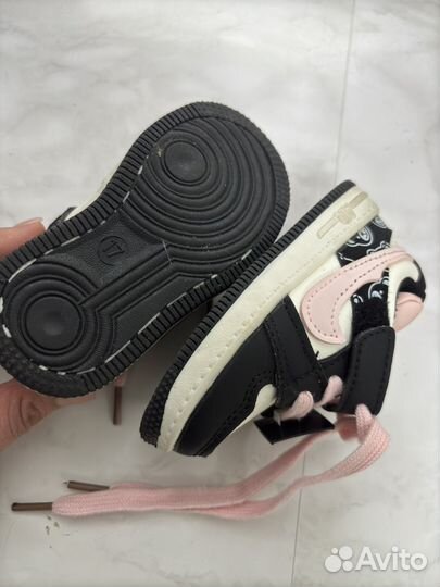 Кроссовки детские