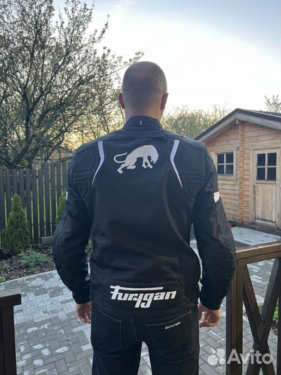 Мотокуртка с защитой