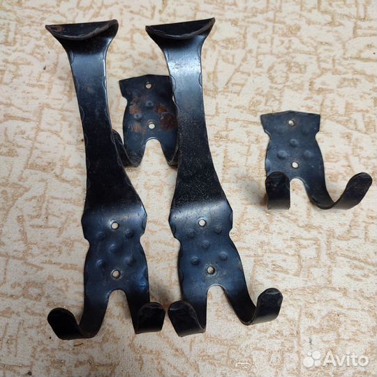 Крючки на стену