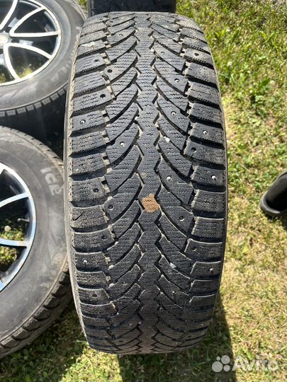 Formula Winter 215/70 R16